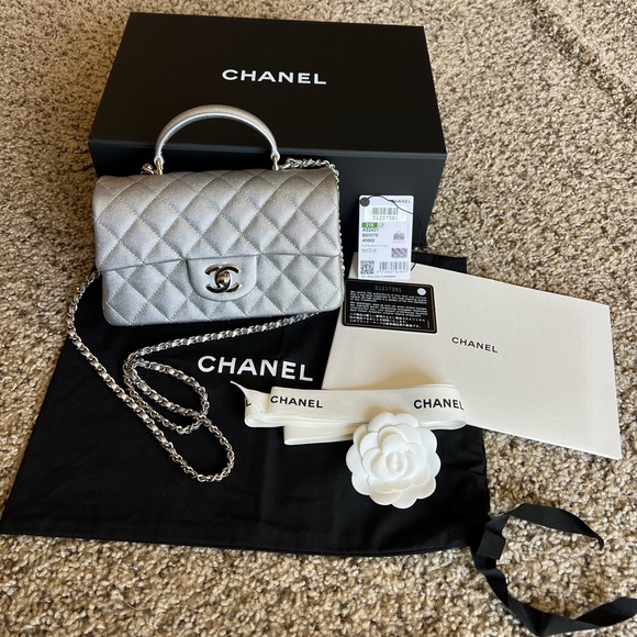 (Sold) Chanel top handle bag - Picture 2 of 15